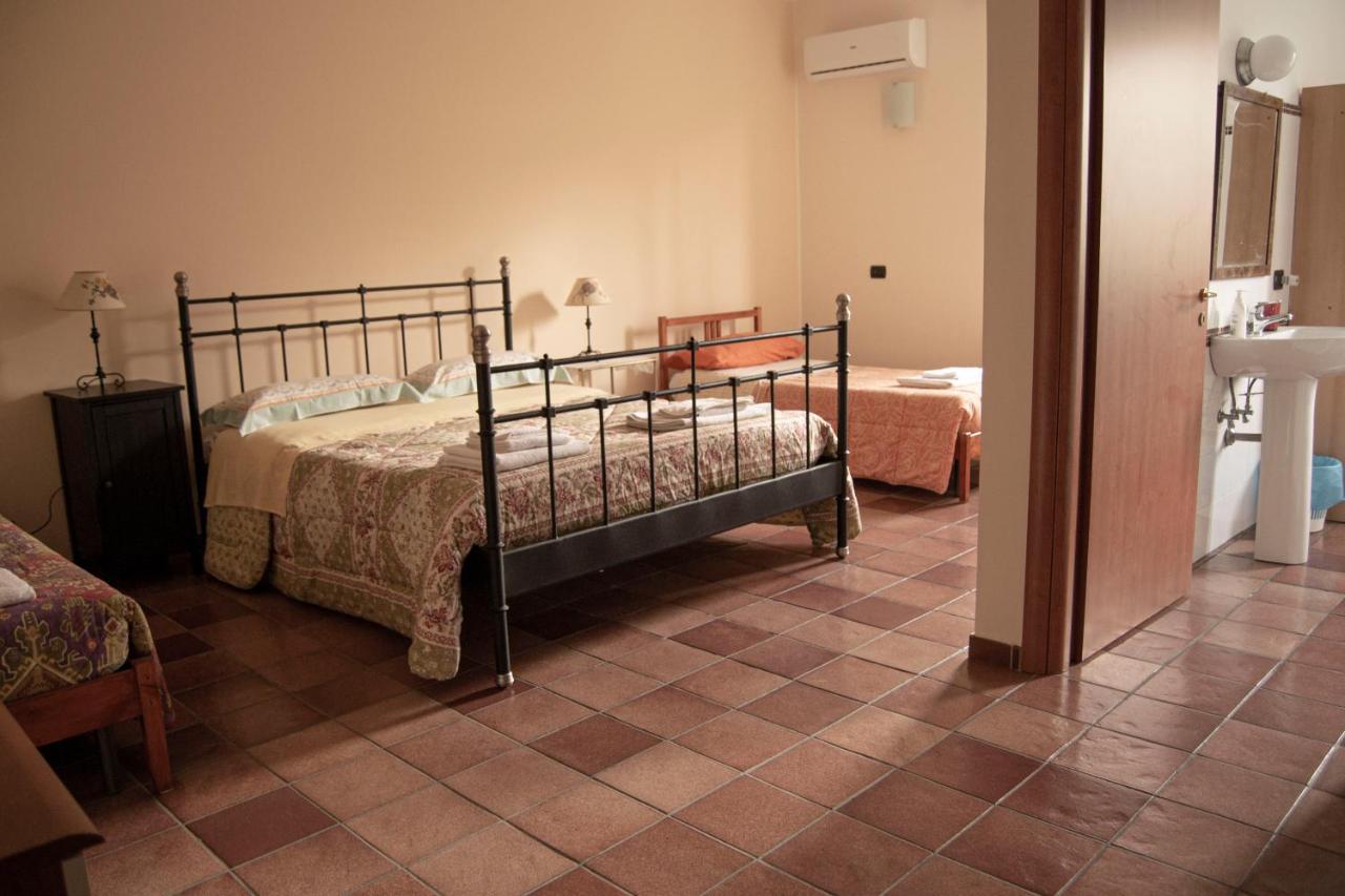 Bed and Breakfast A Nespulara Galati Marina Zewnętrze zdjęcie